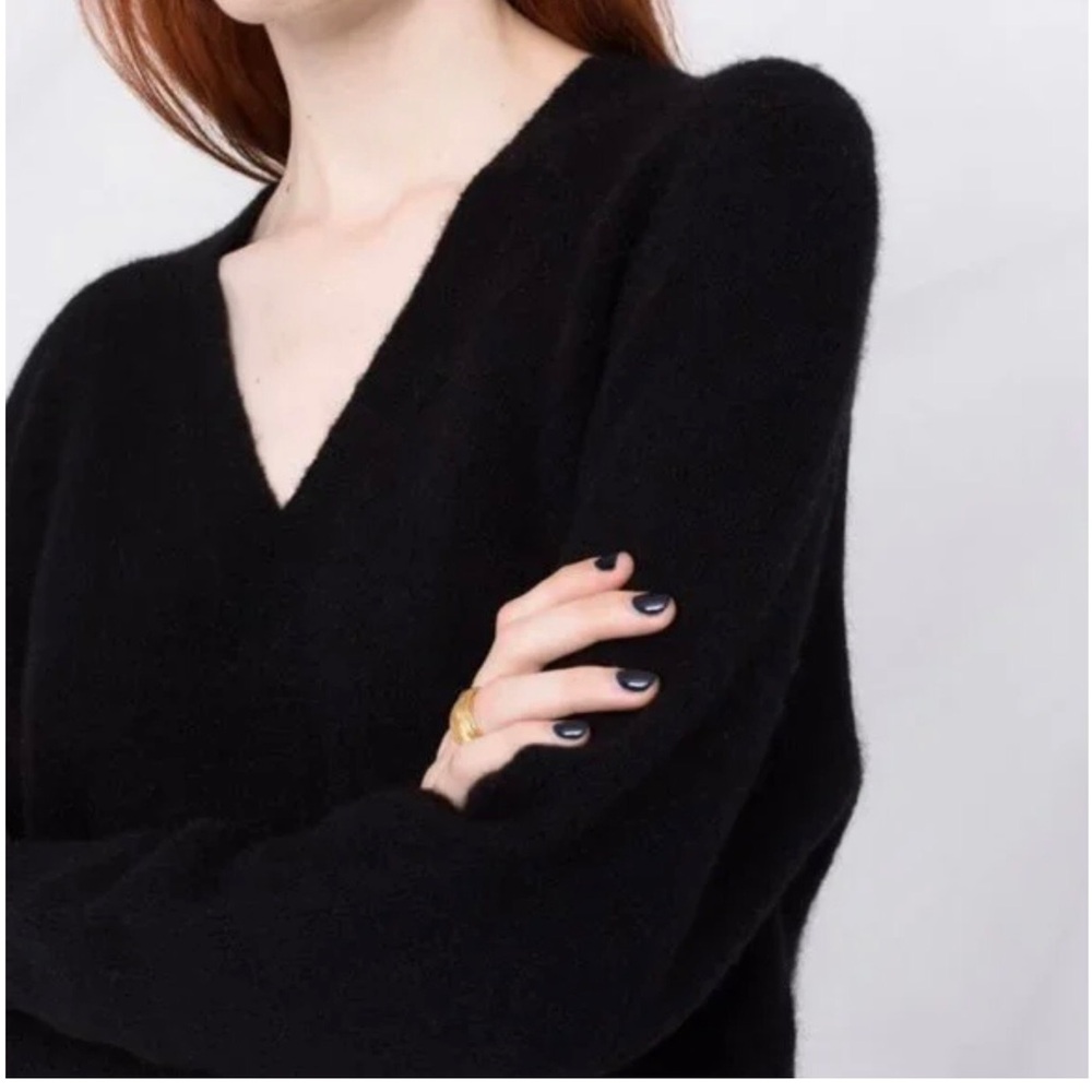 SANDRO PARIS Lena Wool Alpaca Black V-Neck Sweater